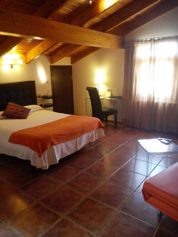 Hotel Porta D'Alella Ngoại thất bức ảnh